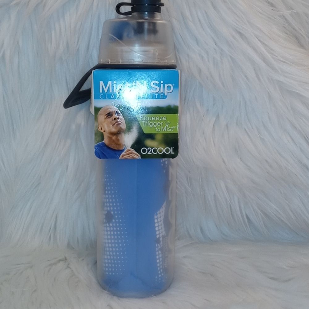 O2COOL Mist 'N sip bottle